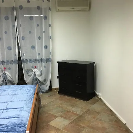 Lula Mae Bed & Breakfast Brindisi